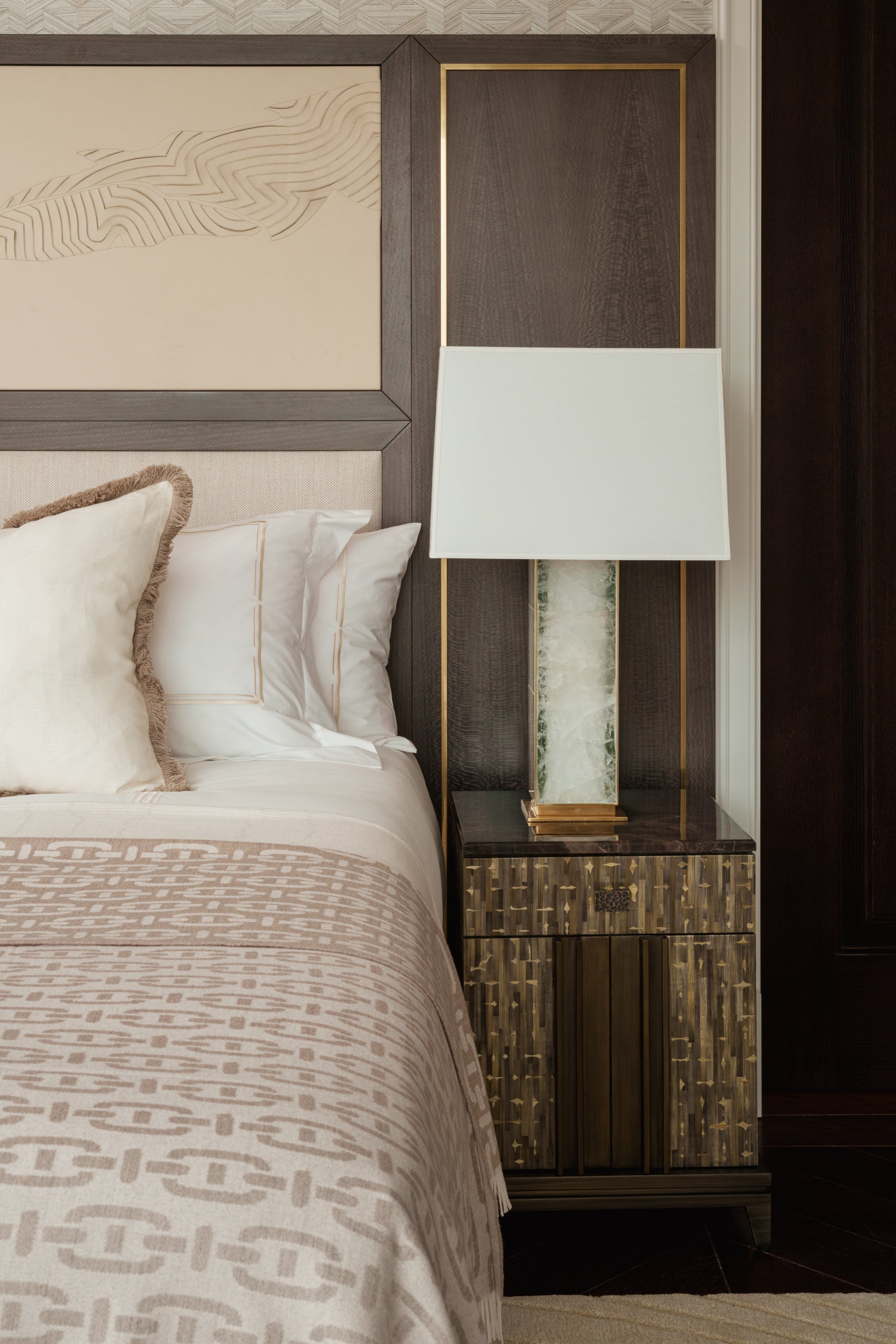 Knightsbridge Residence – Bergman Store